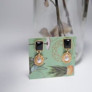 Luxury elegant earrings